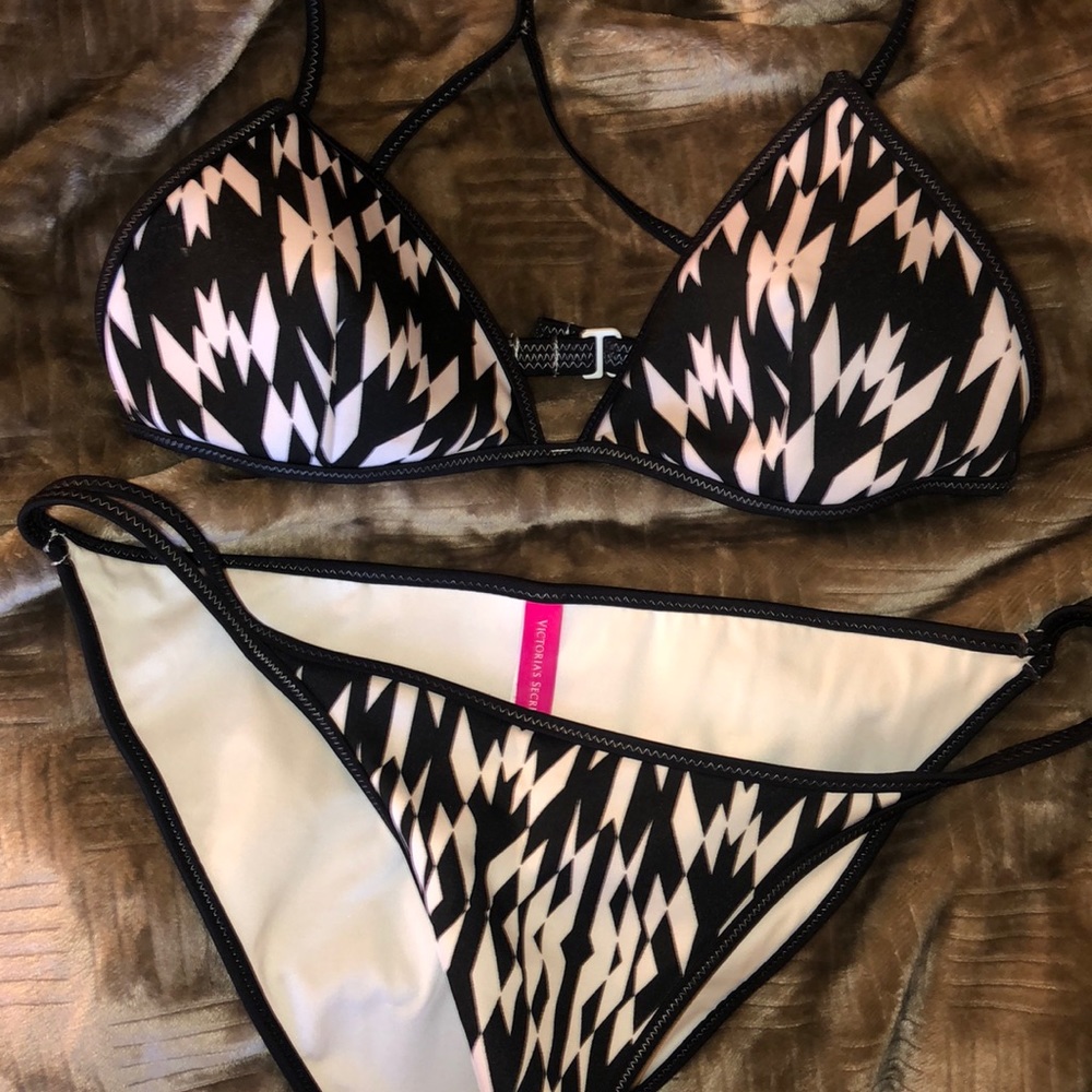 Victoria’s Secret bikini